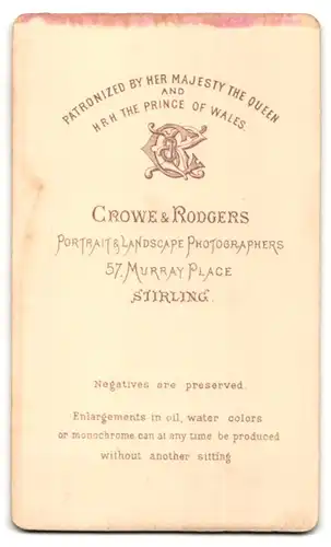 Fotografie Crowe & Rodgers, Stirling, 57, Murray Place, Portrait junger Herr in modischer Kleidung