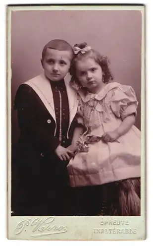 Fotografie Paul Verron, St. Etienne, 27, Rue de la République, Portrait Kinderpaar in modischer Kleidung