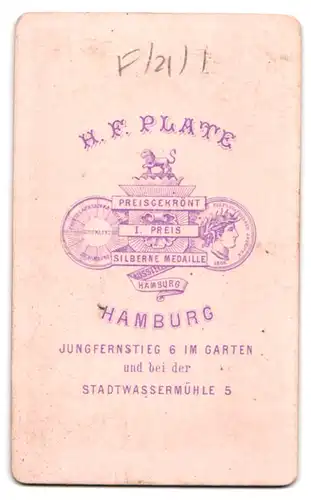 Fotografie H. F. Plate, Hamburg, Portrait stattlicher Herr mit Vollbart