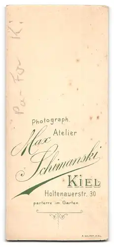 Fotografie Max Schimanski, Kiel, Holtenauer Strasse 30, Portrait kleines Mädchen im karierten Kleid