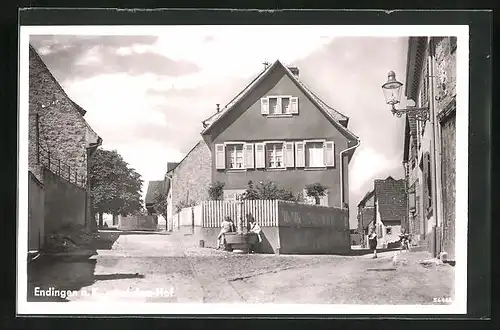 AK Endingen a. K., Strassengabelung auf dem Hof