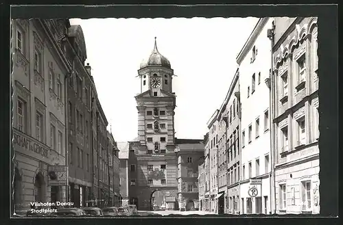 AK Vilshofen /Donau, Stadtplatz mit Tor