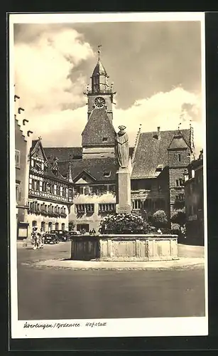 AK Ueberlingen / Bodensee, Hofstatt mit Denkmal