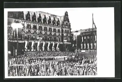 AK Hamburg, Turnfest 1953, Feststimmung vor dem Rathaus