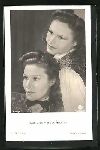 AK Schauspielerinnen Hedi und Margot Höpfner in einer gemeinsamen Filmszene