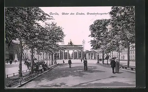 AK Berlin, Unter den Linden mit Blick zum Brandenburger Tor
