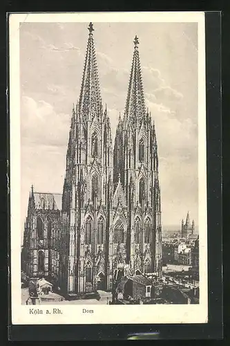 AK Köln a. Rhein, Dom, Blick auf das Westportal und die Türme