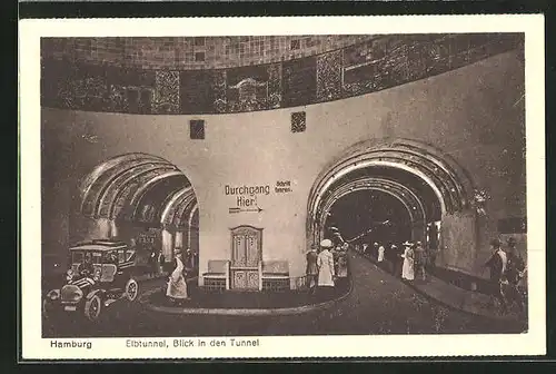 AK Hamburg-St. Pauli, Elbtunnel, Blick in den und Passanten im Tunnel