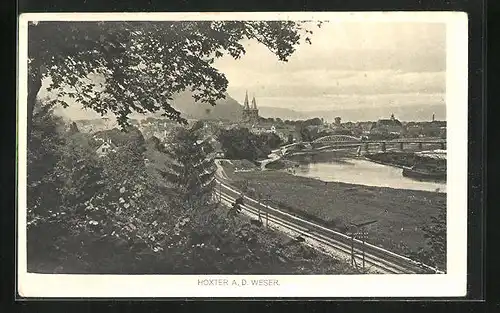 AK Höxter a. d. Weser, Ortsansicht mit Schienen