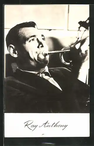 AK Musiker Ray Anthony mit Posaune