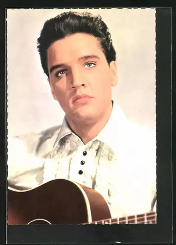 AK Musiker Elvis Presley mit Gitarre