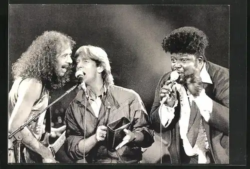 AK Musiker der Band Santana beim Auftritt