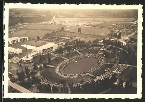 Fotografie Fiedler, Ansicht Berlin, Blick vom Funkturm - Messeturm am Kaiserdamm auf das Stadion 1951