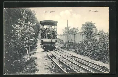 AK Wiesbaden, Nerobergbahn in Fahrt, Bergbahn