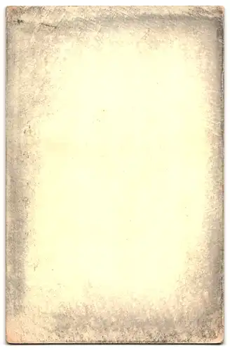 Fotografie Barner, Galena, Portrait zwei Mädchen in hübschen Kleidern