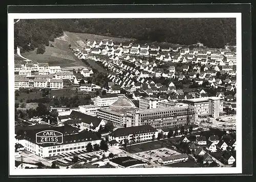 AK Oberkochen /Württ., Carl Zeiss, Ortsansicht aus der Vogelschau