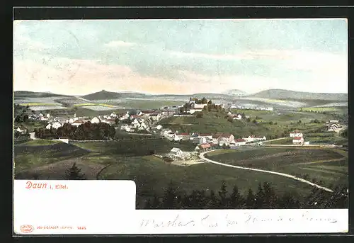 AK Daun i. Eifel, Panorama des Dorfes bei früher Dämmerung