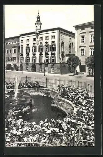 AK Tittmoning, Brunnenanlage vor dem Rathaus