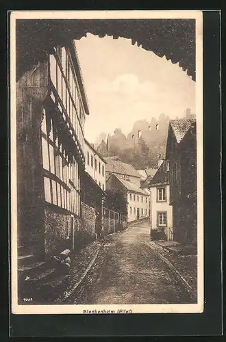 AK Blankenheim / Eifel, Strassenpartie mit Ruine