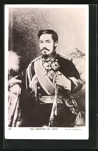AK The Emperor of Japan, in Uniform und Orden