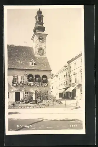 AK Mödling, Polizeikommissariat mit Denkmal