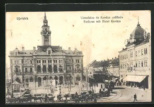 AK Ujvidek, Rathaus mit Hotel Kovacs