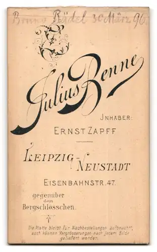 Fotografie Julius Benne, Leipzig-Neustadt, Eisenbahnstr. 47, Portrait Bruno Rädel mit Schnauzbart & Zwicker