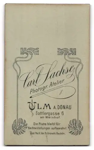 Fotografie Carl Sachse, Ulm / Donau, Sattlergasse 6, eleganter junger Herr im Anzug