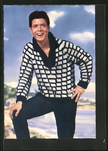 AK Musiker Cliff Richard in gewagtem Pullover