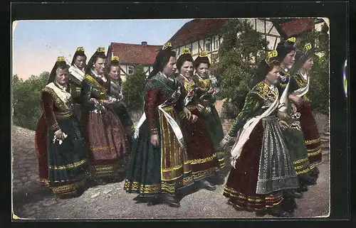 AK Gruppe von Frauen in hessischen Trachten