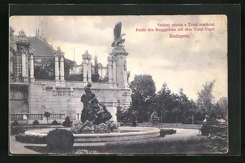 AK Budapest, Partie des Burggartens mit dem Turul Vogel