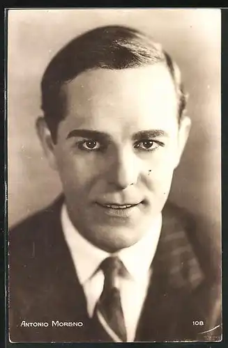 AK Schauspieler Antonio Moreno lächelt