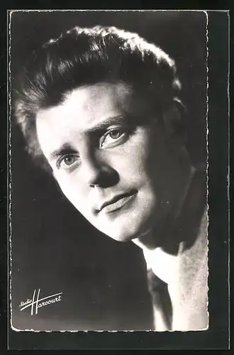 AK Schauspieler Gérard Philipe mit Föhnfrisur