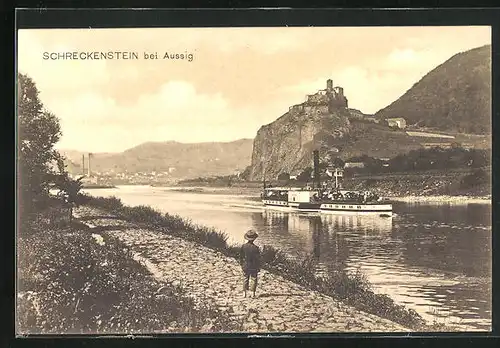 AK Schreckenstein b. Aussig, Junge vor Dampfer auf Fluss mit Burg im Hintergrund