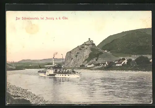 AK Schreckenstein b. Aussig, Dampfer fährt Fluss vor Ortschaft entlang