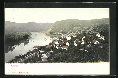 AK Salesel / Dolni Zalezly, Blick auf Ort und umliegende Berge