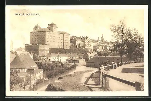 AK Mladá Boleslav, Strassenpartie mit Blick auf das Schloss