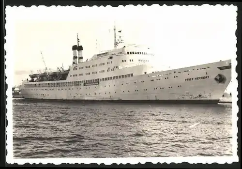 Fotografie Dampfer Fritz Heckert, Vorzeige-Passagierschiff der SED-Führung