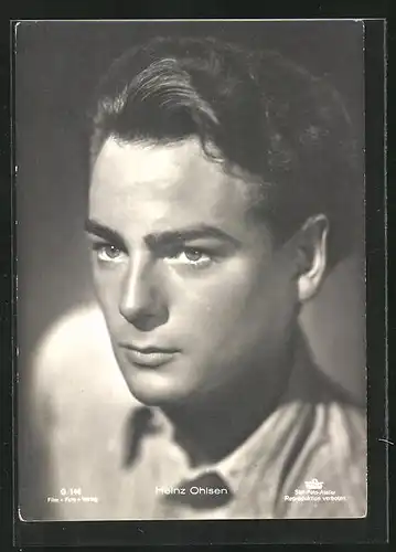 AK Schauspieler Heinz Ohlsen blickt nachdenklich in die Ferne