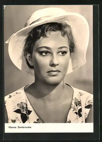 AK Schauspielerin Hanna Zembrzuska mit sommerlichem Hut