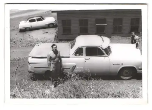 4 Fotografien Auto Ford Pick-Up, Rechtslenker der Firma A.W. Hass in Berridale / Australien