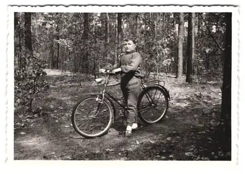 3 Fotografien Knaben mit Fahrrad, Velo, Bike, Wald im Berliner Umland 1962-1963