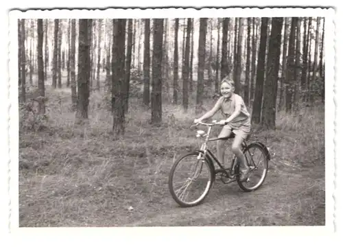 3 Fotografien Knaben mit Fahrrad, Velo, Bike, Wald im Berliner Umland 1962-1963