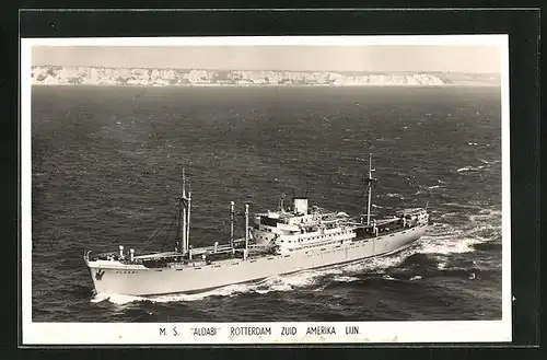 AK M.S. Aldabi mit Küstenblick