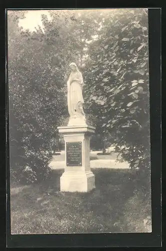 AK Wien, Denkmal im Garten des Pensionat N.D. de Sion