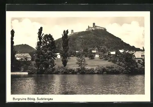 AK Bezdez, Blick zur Burgruine Bösig