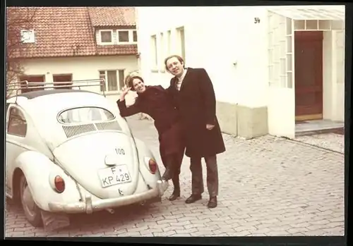 Fotografie Auto VW Käfer Ovali, Volkswagen mit Dachgepäckträger & Kennzeichen Frankfurt