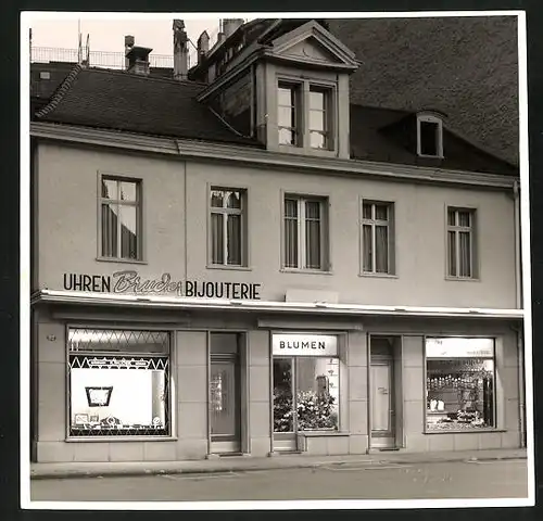 Fotografie Atelier Gross, St. Gallen, Ansicht St. Gallen, Geschäftshaus Uhren Bruder Bijouterie, Blumenladen & Metzgerei