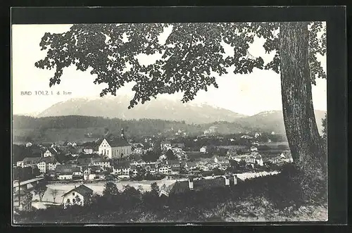 AK Bad Tölz / Isar, Generalansicht der Stadt mit den Bergen im Hintergrund