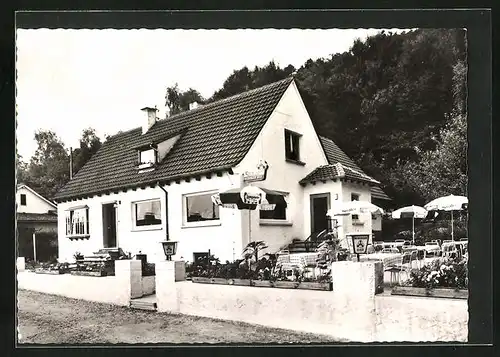 AK Weyher i.d. Pfalz, Cafe-Restaurant Lux, Aussenansicht mit Gartenlokal